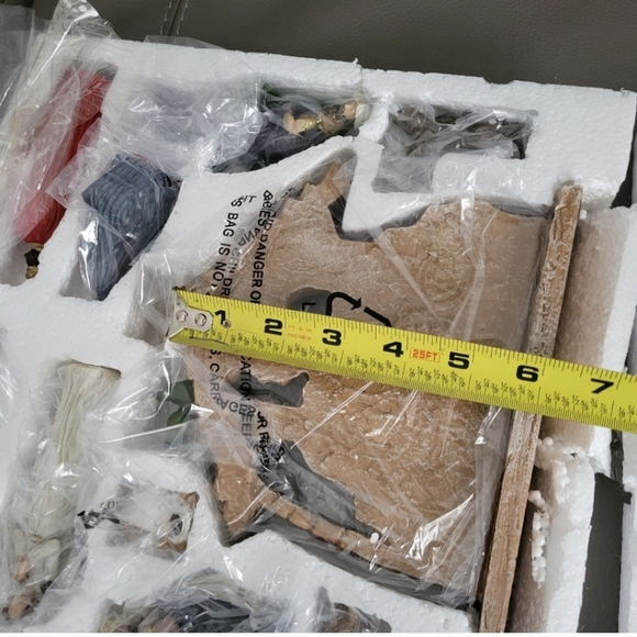 St. Nicholas Square 10 piece Nativity Set New Christmas Baby Jesus Religious - Picture 4 of 5